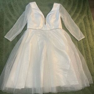 Elegant White Wedding Dress